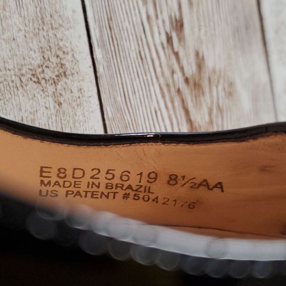 Cole Haan Nike Air Technology Cuban Heel Pump Size 8½AA‎ Black Patent Leather - Picture 11 of 11